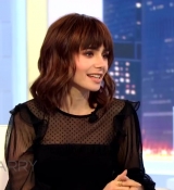 Lily_Collins27_Favorite_Phil_Collins_Song_Is____190.jpg