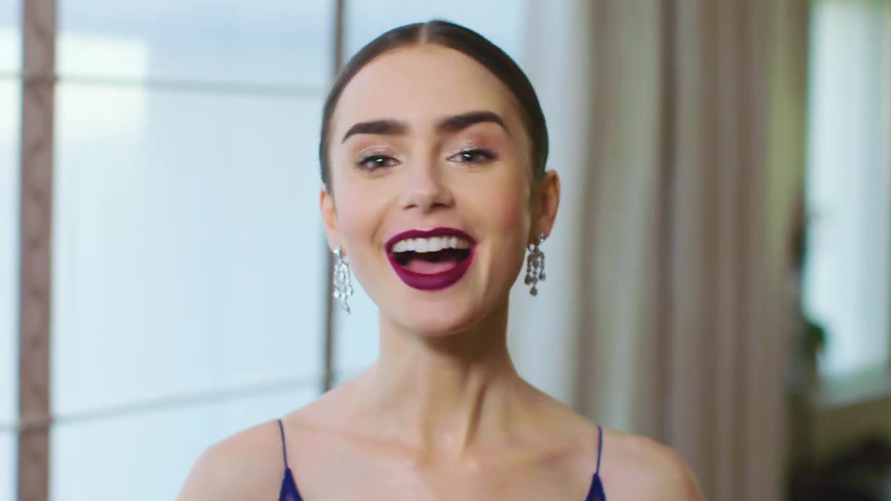 BONJOUR_LANCOME___Behind_the_scenes_with_Lily_Collins_009.jpg