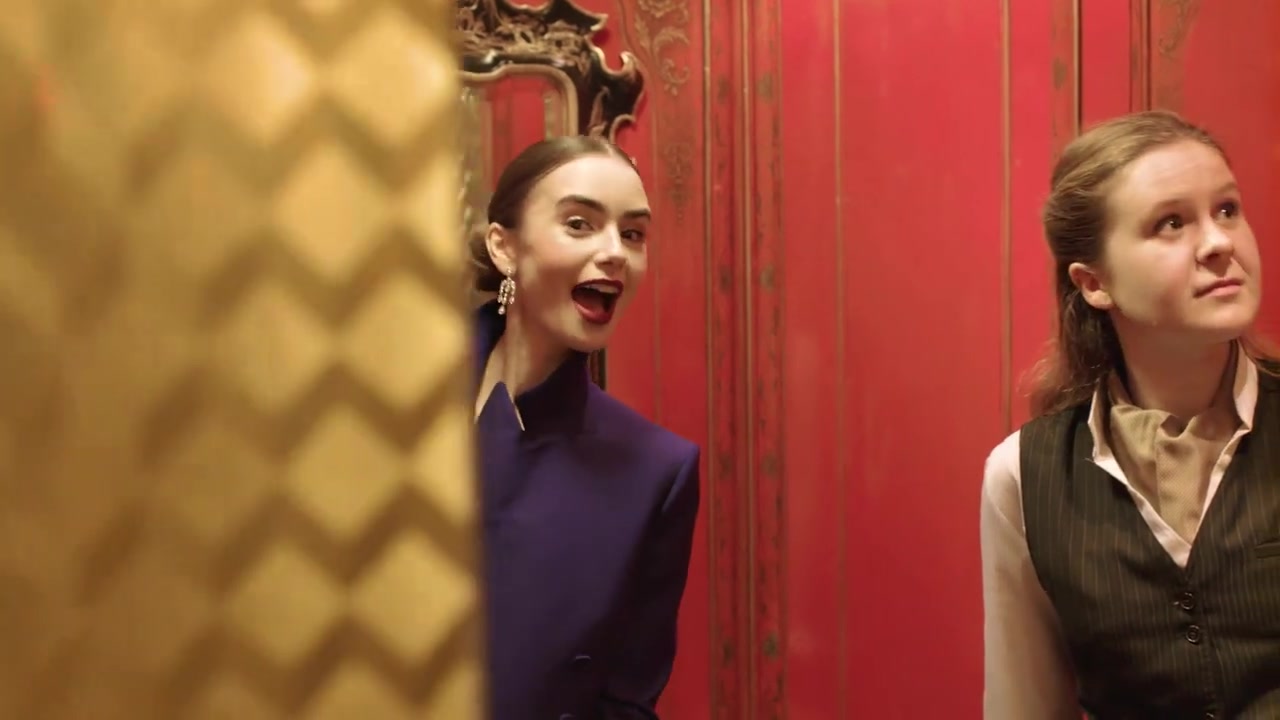 BONJOUR_LANCOME___Behind_the_scenes_with_Lily_Collins_175.jpg