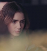 How_Lily_Collins_Fell_in_Love_With_Her_Brows___InStyle_037.jpg
