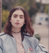 How_Lily_Collins_Fell_in_Love_With_Her_Brows___InStyle_193.jpg