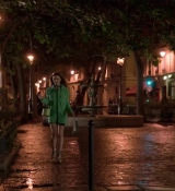 Emily_in_Paris_-_Official_Trailer_-_Netflix_061.jpg