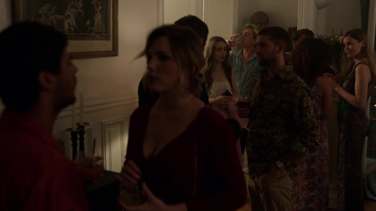 Emily_in_Paris_S01E03_Sexy_or_Sexist_720p_NF_WEB-DL_DDP5_1_x264-BTN_0885.jpg