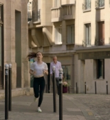 Emily_in_Paris_S01E03_Sexy_or_Sexist_720p_NF_WEB-DL_DDP5_1_x264-BTN_0082.jpg