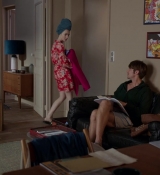 Emily_in_Paris_S01E03_Sexy_or_Sexist_720p_NF_WEB-DL_DDP5_1_x264-BTN_0595.jpg